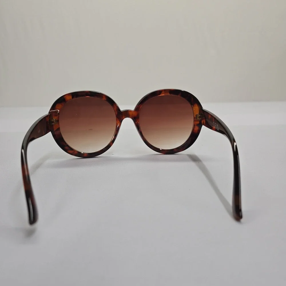 Unbranded new wear
